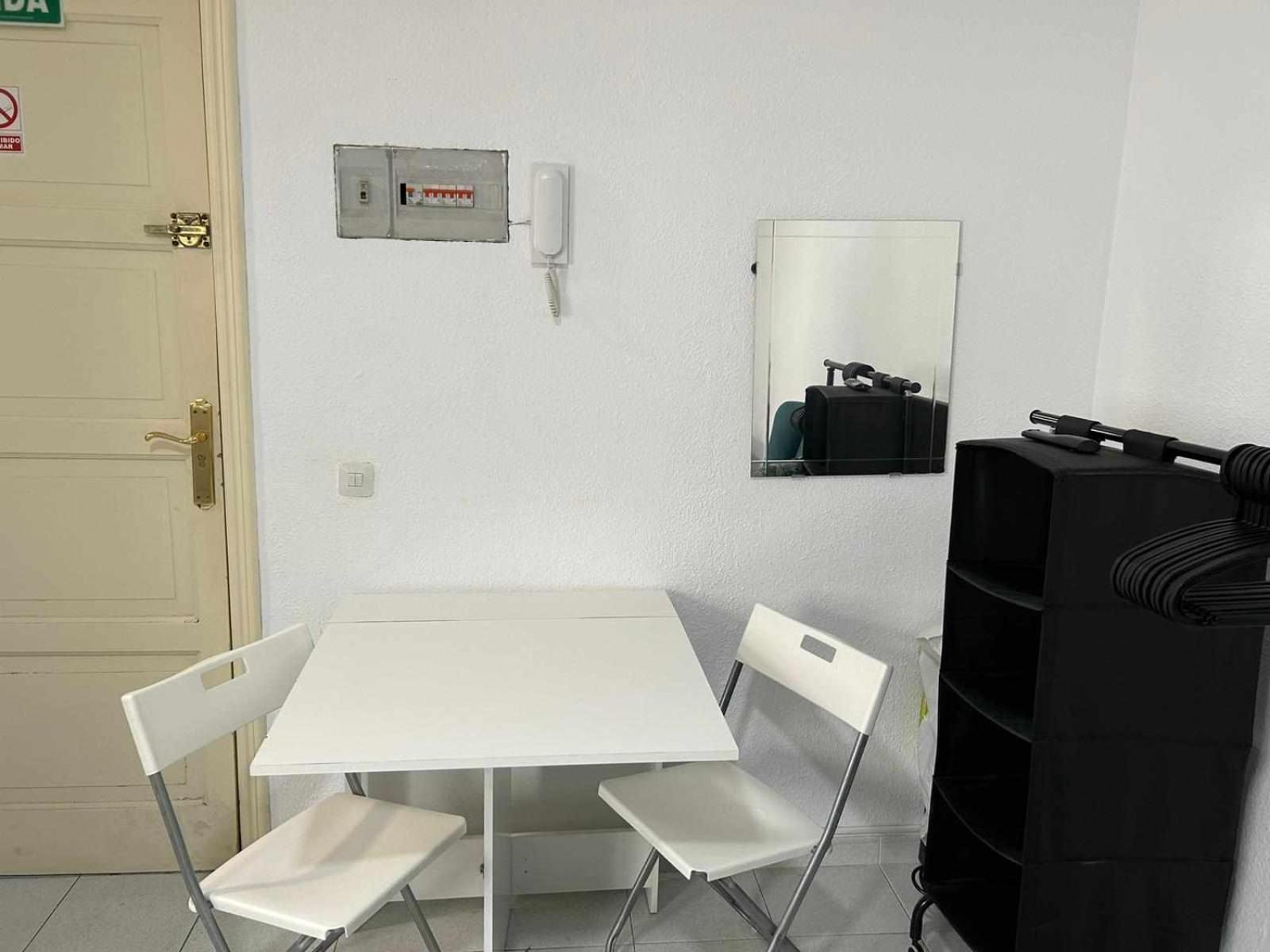 Estudio En Plaza Callao Madrid Kültér fotó